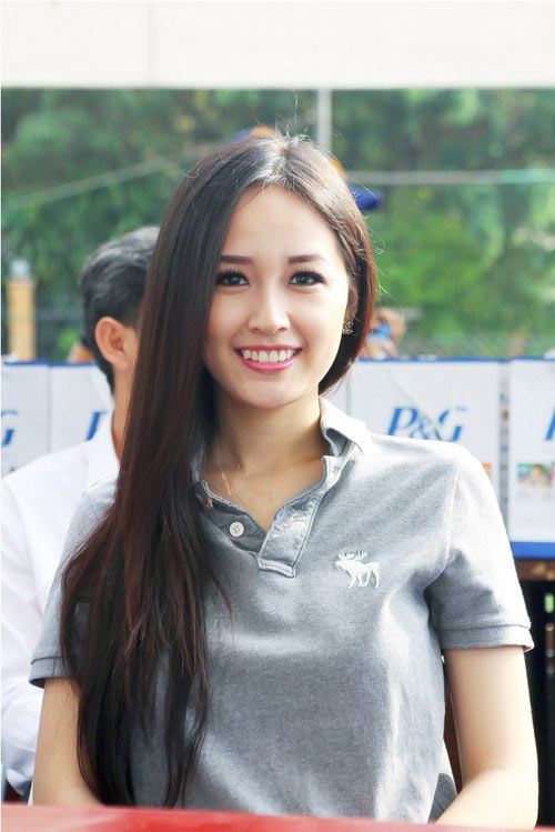 Trang Nhung, Trang Trần lộ eo #039;nghiệp dư#039; - 10