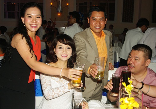 Mai Thu Huyền đưa chồng, con đi sự kiện - 2