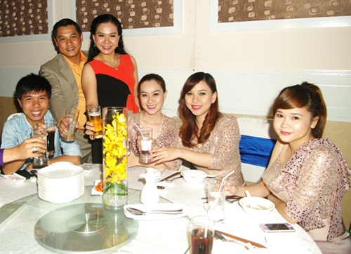 Mai Thu Huyền đưa chồng, con đi sự kiện - 6