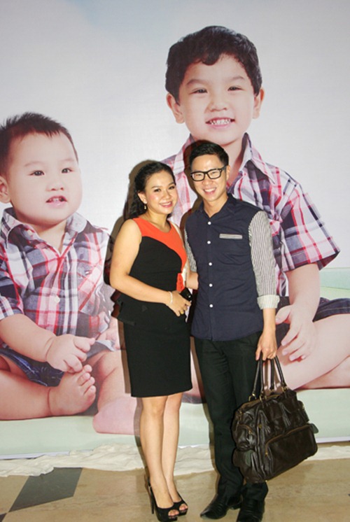 Mai Thu Huyền đưa chồng, con đi sự kiện - 7