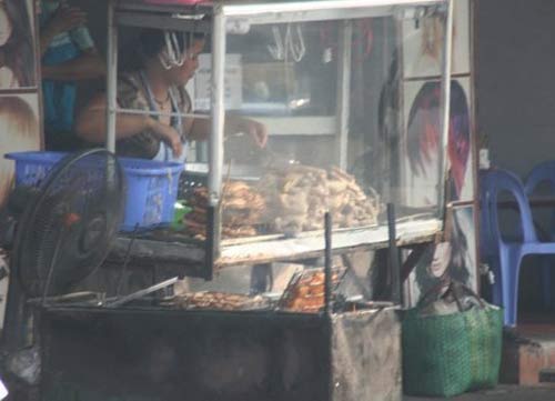 Những con phố sặc khói ở Hà Nội - 3