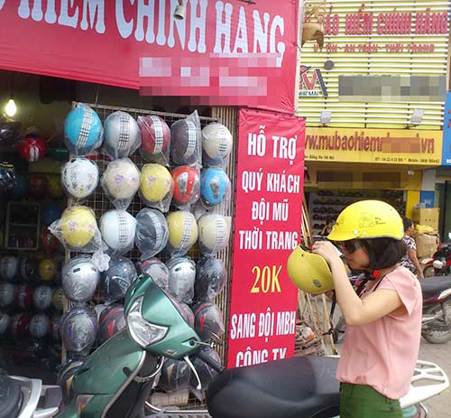 Loạn giá mũ bảo hiểm “xịn” - 1