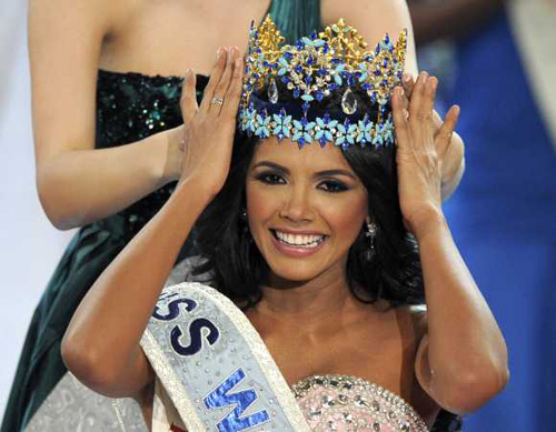 Ngắm 11 vương miện của lịch sử Miss World - 18