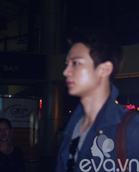 Minho đã lên máy bay về nước - 13
