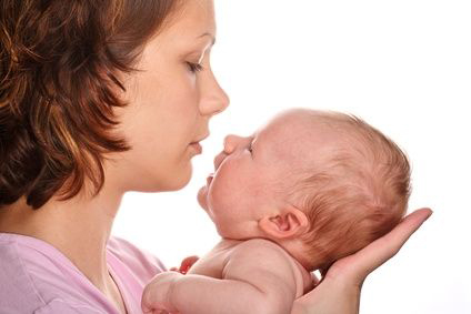 Dịch ối còn sót nên bé hay khò khè? - 1