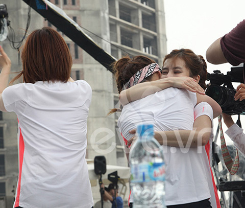Cận cảnh vẻ xinh như mộng của T-ara - 2