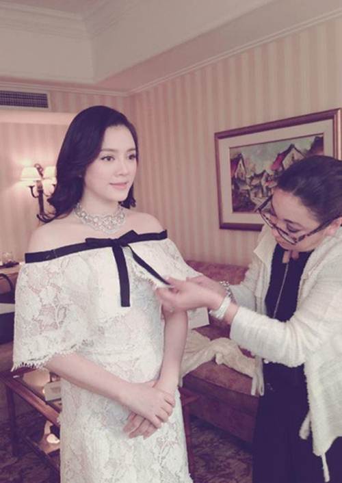 Showbiz tuần qua: Ồn ào vì quot;đồ hiệuquot;, bán dâm - 1