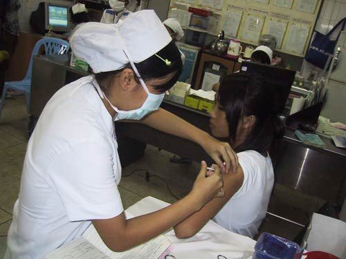 Cách phòng chống bệnh dại hiệu quả mùa hè - 2