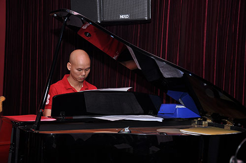 Cát Phượng - Phan Đinh Tùng đứng im tập hát - 3