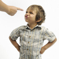 Có nên để bé tự làm theo ý mình?