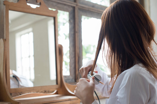 Nỗi buồn quot;cái răng, cái tócquot; sau sinh - 1