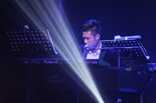 Ngọc Minh Idol gây sốt khi lái siêu xe đi diễn - 5