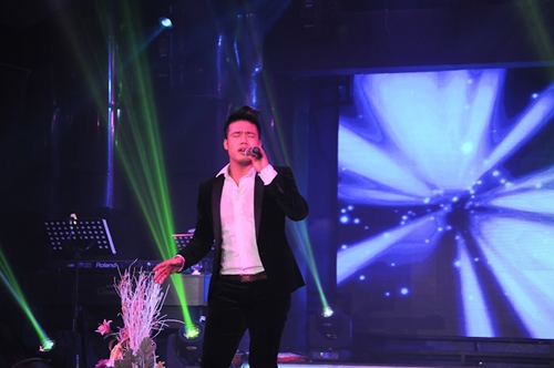 Ngọc Minh Idol gây sốt khi lái siêu xe đi diễn - 8