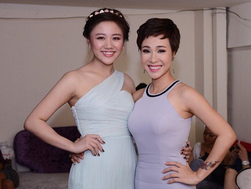 Văn Mai Hương xinh đẹp tái ngộ Uyên Linh - 1
