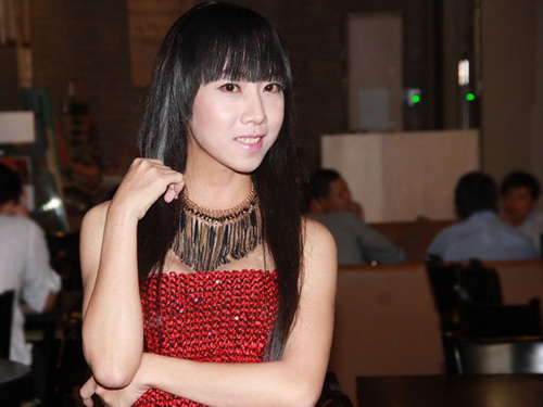 Lộ diện quot;em gáiquot; chuyển giới của Lâm Chi Khanh - 3