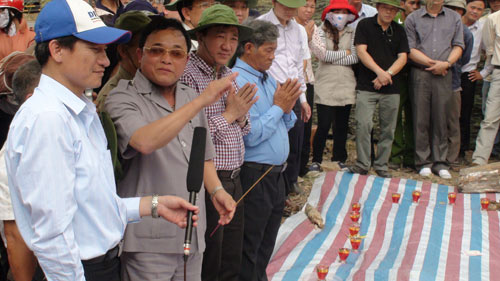 Khai quật 70 hài cốt do quot;cậu Thủyquot; tìm ở Đắk Lắk - 1
