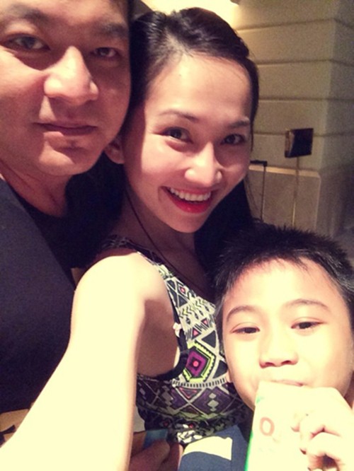 Kim Hiền hạnh phúc hôn chồng sắp cưới - 14