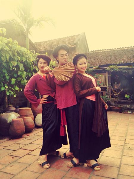 Hoàng Thùy Linh quot;đọ sắcquot; với Phạm Quỳnh Anh - 15