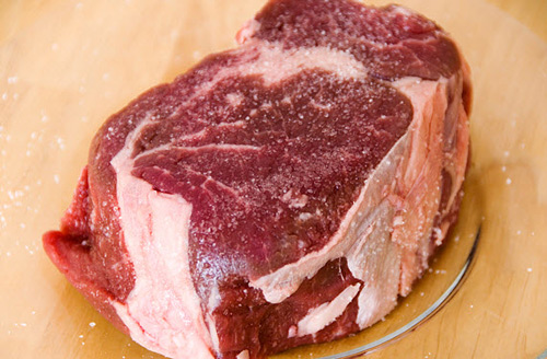 Bò nướng cuộn hành lá hấp dẫn - 1