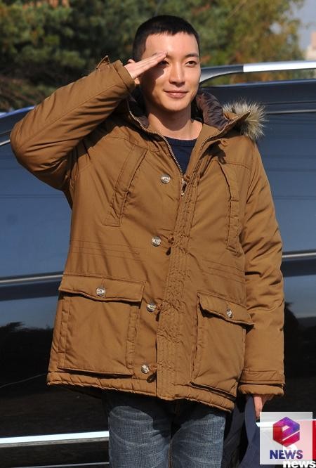 Bức thư cảm động bố Lee Teuk gửi con trai - 1