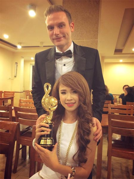 Vợ cũ Thành Trung đẹp rạng ngời trở lại showbiz - 12