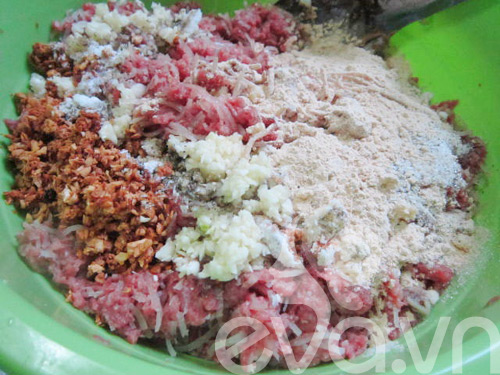 Tự tay làm nem chua nhậu Tết - 5