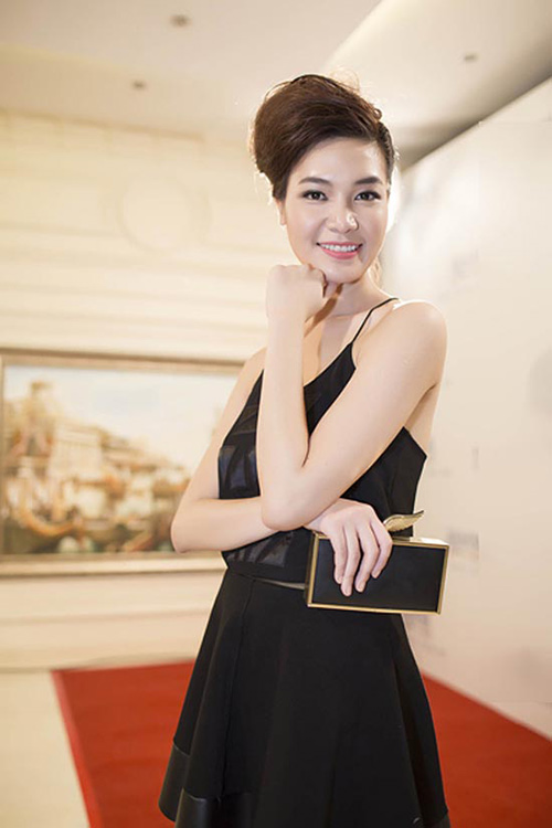4 kiều nữ tuổi Ngọ: nét đẹp giống hệt nhau - 15