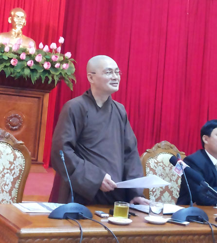 Sự thật 1.200 bao tải tiền ở chùa Hương - 1
