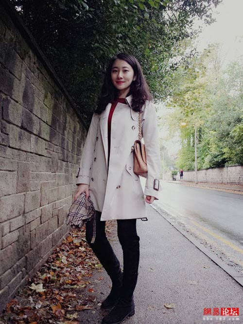 Vị phó giáo sư có nhan sắc ‘nuột nà’ - 4