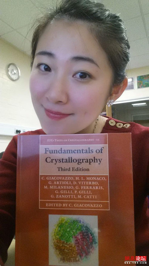 Vị phó giáo sư có nhan sắc ‘nuột nà’ - 9