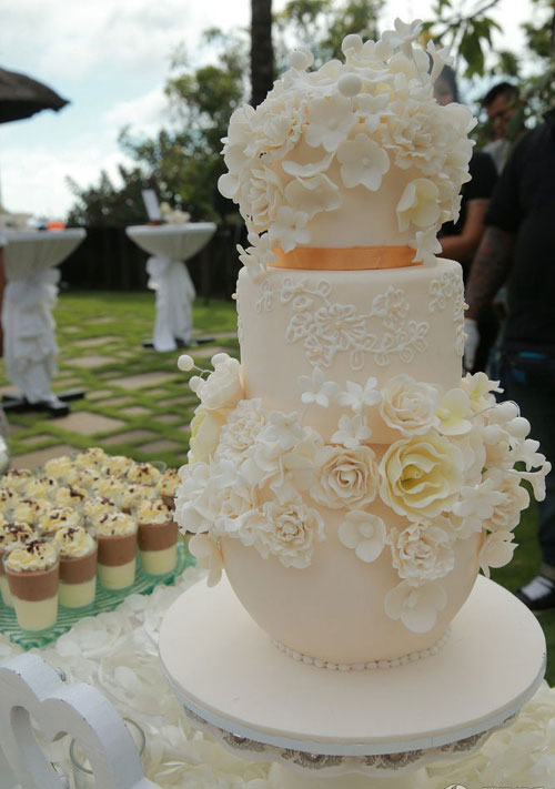 Dương Mịch khóa môi Khải Uy trong lễ cưới - 10