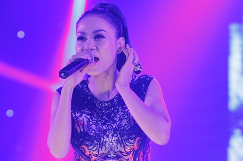 Thu Minh đọ sức hút với Mỹ Tâm trên sân khấu - 2