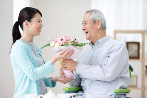 Đừng kể xấu chồng trước mặt bố chồng - 2