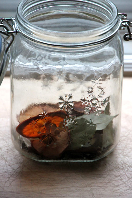 Trời nồm, nhà vẫn thơm tho nhờ cam, quế - 4