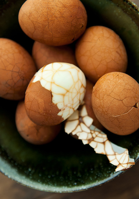 Trứng trà, món ăn Tết của người Hoa - 6