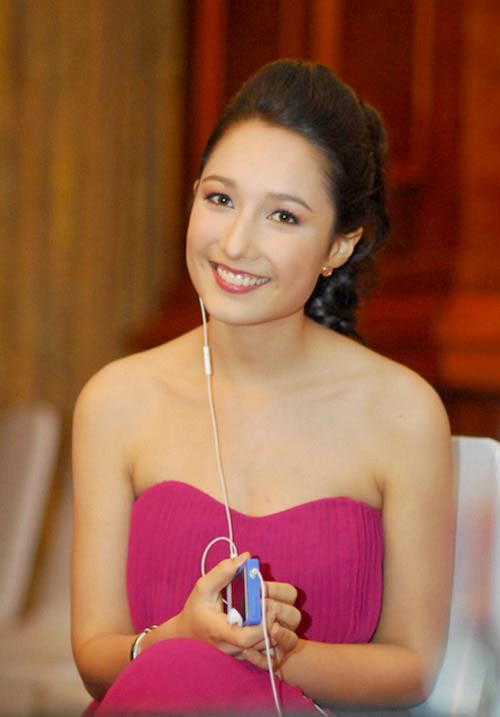Những bé con lai đáng yêu trong showbiz Việt - 16