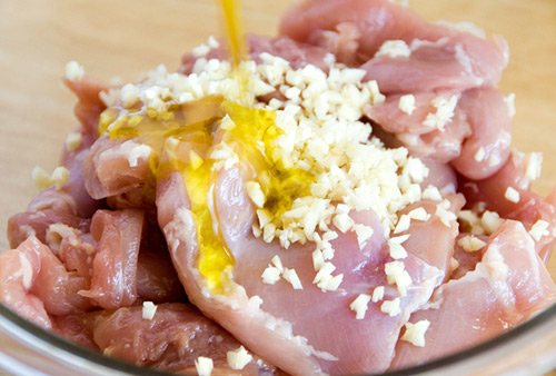 Thịt gà nướng xiên đơn giản, dễ làm - 1