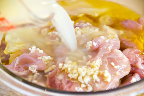 Thịt gà nướng xiên đơn giản, dễ làm - 2