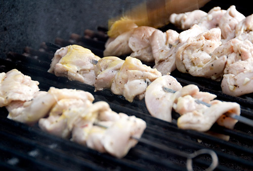 Thịt gà nướng xiên đơn giản, dễ làm - 5