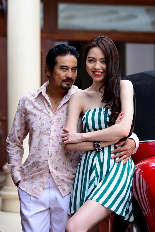 Vũ Hoàng Điệp tình tứ bên quot;đại gia mới#039;#039; - 4