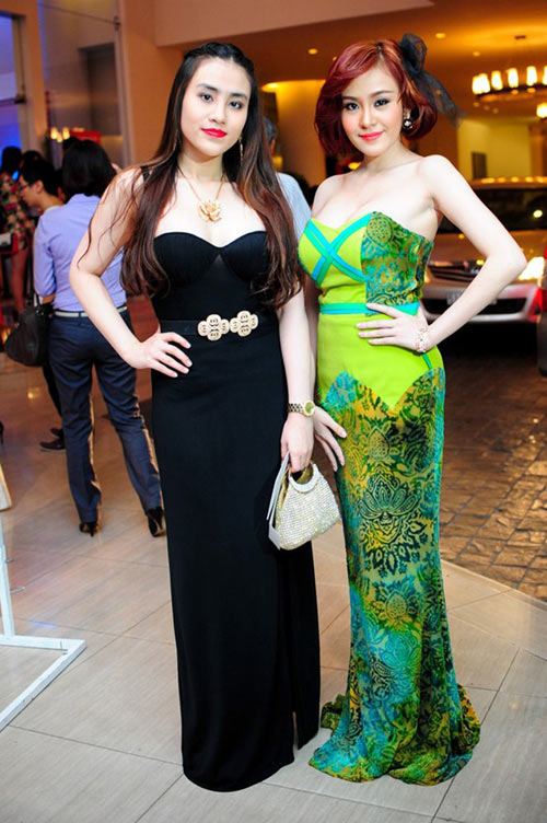 Bà Tưng khoe vòng 1 bơm lần thứ 3 - 8