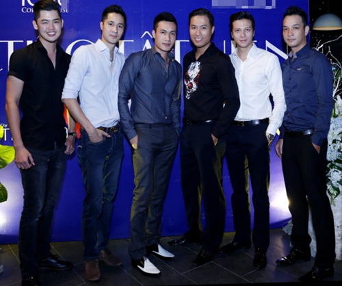 Hồng Quế trễ nải vòng một ở tuổi 19 - 10