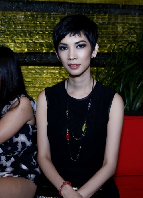 Hồng Quế trễ nải vòng một ở tuổi 19 - 6