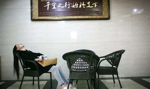 Sự thật sau ánh hào quang của mẫu trẻ Trung Quốc - 11