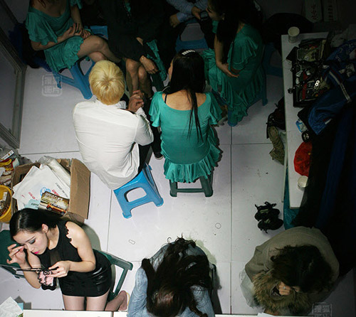 Sự thật sau ánh hào quang của mẫu trẻ Trung Quốc - 7