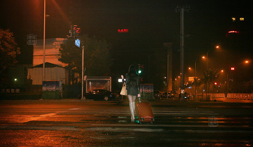 Sự thật sau ánh hào quang của mẫu trẻ Trung Quốc - 1