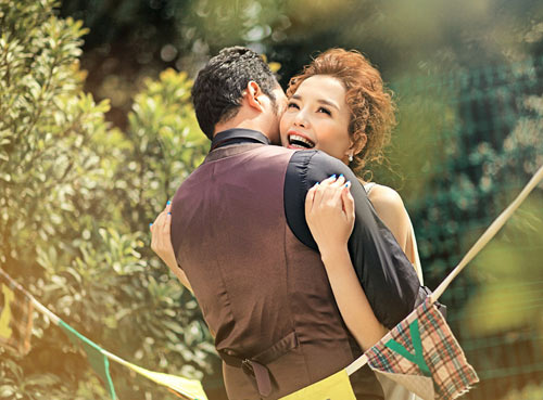 Gia đình ngăn cấm vì bạn gái hơn 5 tuổi - 2