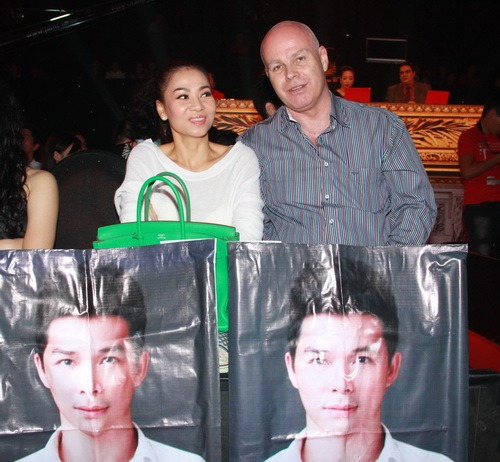 Vợ chồng Thu Minh hết lòng vì Nathan Lee - 2