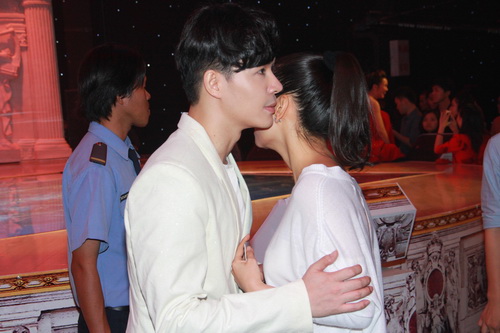 Vợ chồng Thu Minh hết lòng vì Nathan Lee - 4