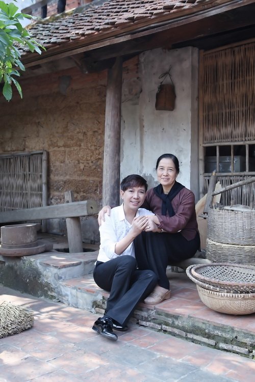 Long Nhật nhỏ bé trong vòng tay Công Dũng - 8